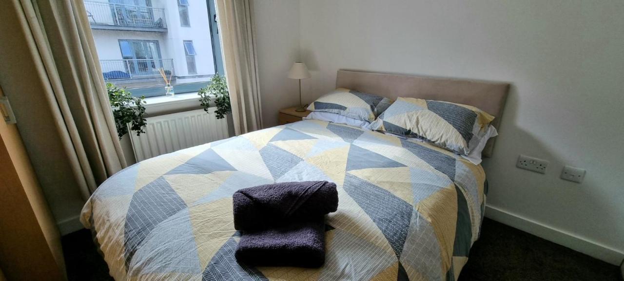 360 Serviced Accommodations - Colchester Marine Quay - 1 Double Bedroom Apartment Buitenkant foto