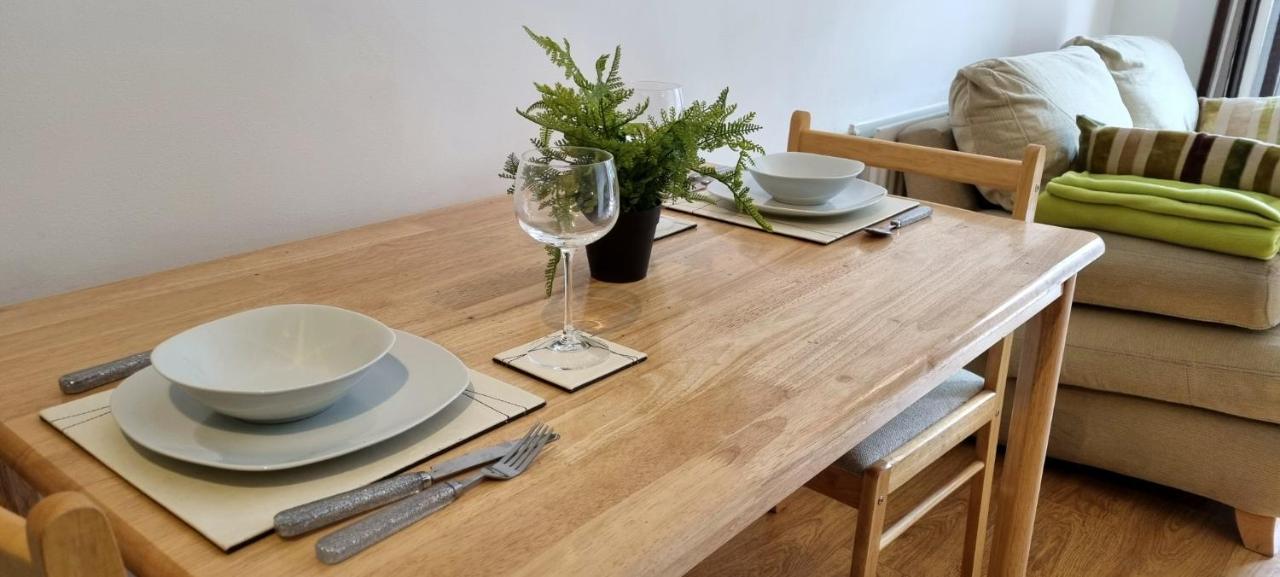 360 Serviced Accommodations - Colchester Marine Quay - 1 Double Bedroom Apartment Buitenkant foto