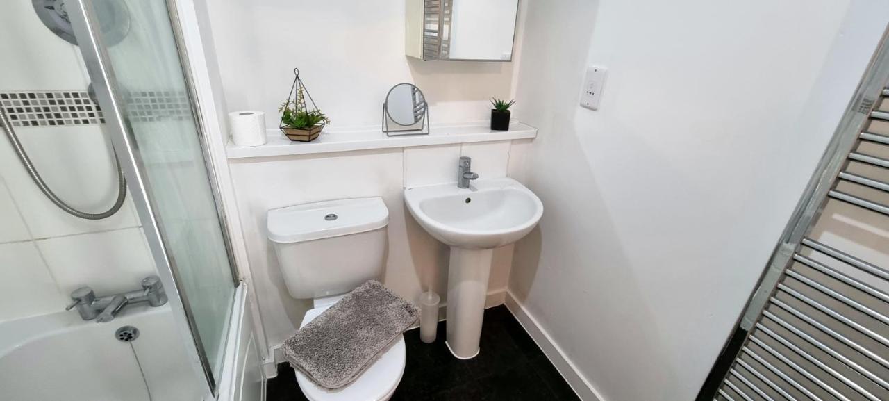 360 Serviced Accommodations - Colchester Marine Quay - 1 Double Bedroom Apartment Buitenkant foto