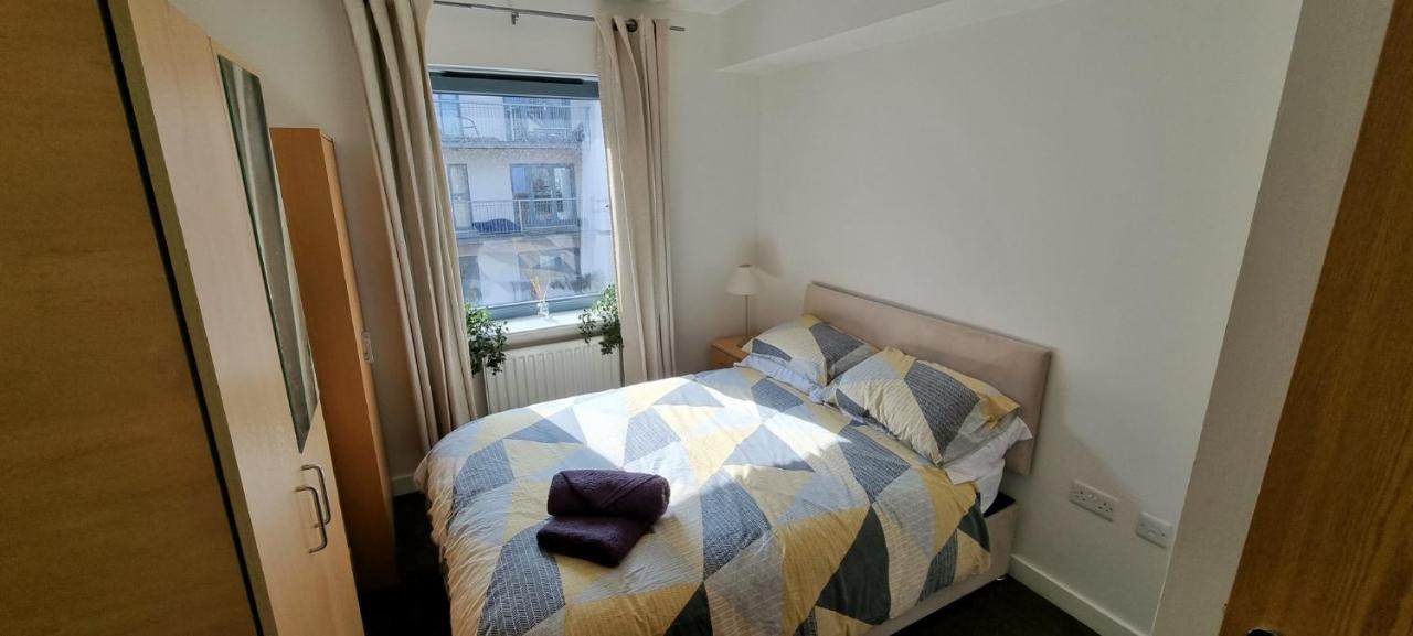360 Serviced Accommodations - Colchester Marine Quay - 1 Double Bedroom Apartment Buitenkant foto