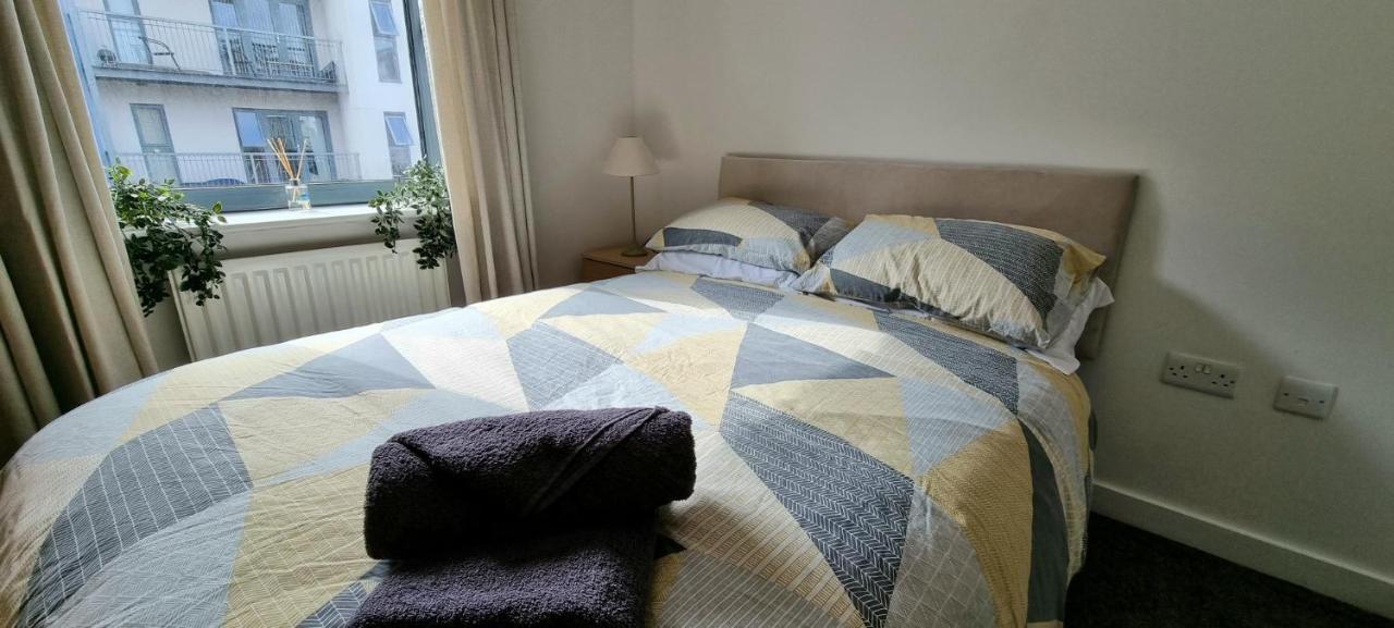 360 Serviced Accommodations - Colchester Marine Quay - 1 Double Bedroom Apartment Buitenkant foto